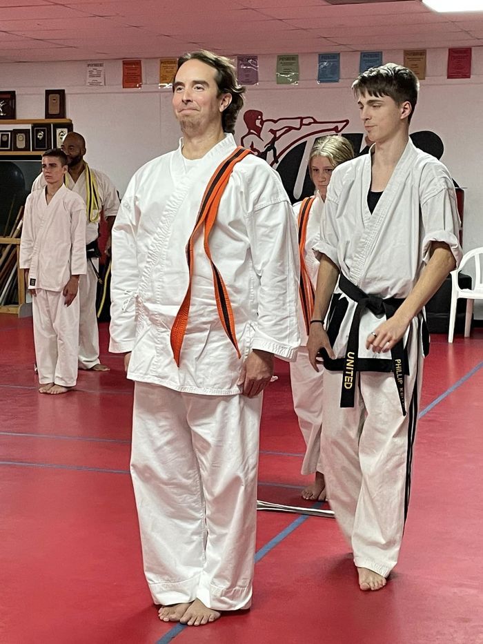 <center>The Benefits of Adult Karate Await Everyone<center>